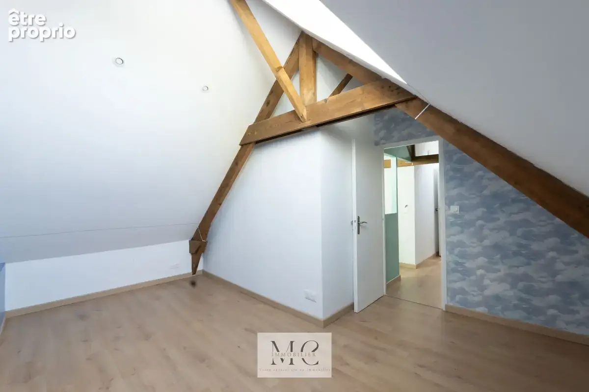 Maison de ville  6 chambres, bureau, jardin et garage - photo 11
