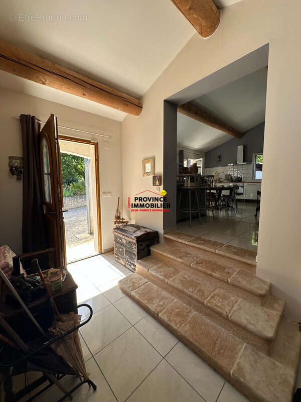 Maison 246 m² à Grignan  - photo 5
