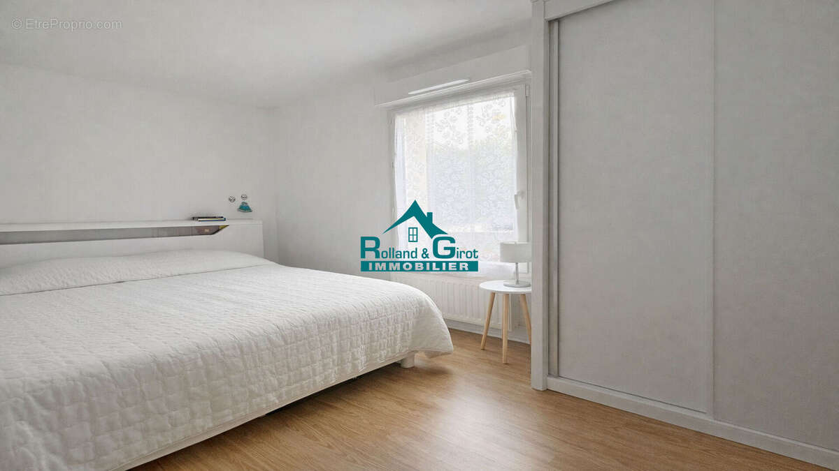 Appartement à LA MEZIERE