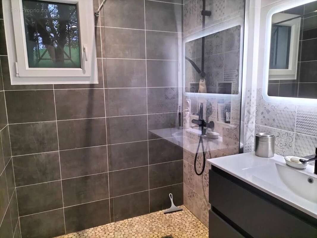 Maison à PONT-EN-ROYANS