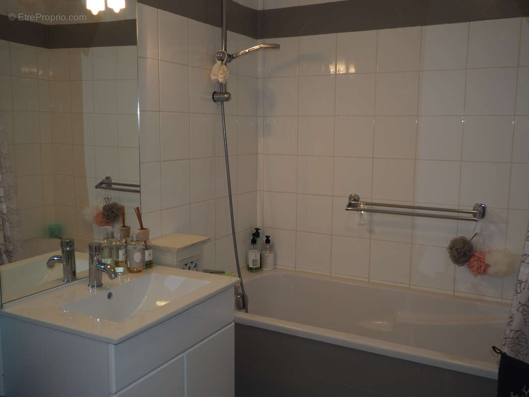 Appartement à LA GARDE-FREINET