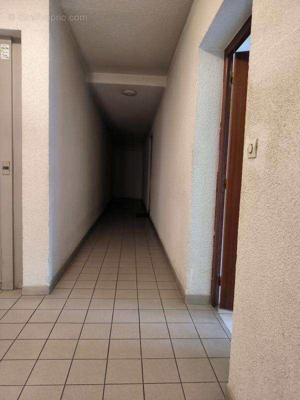 Appartement à SAINT-JEAN-DE-MUZOLS