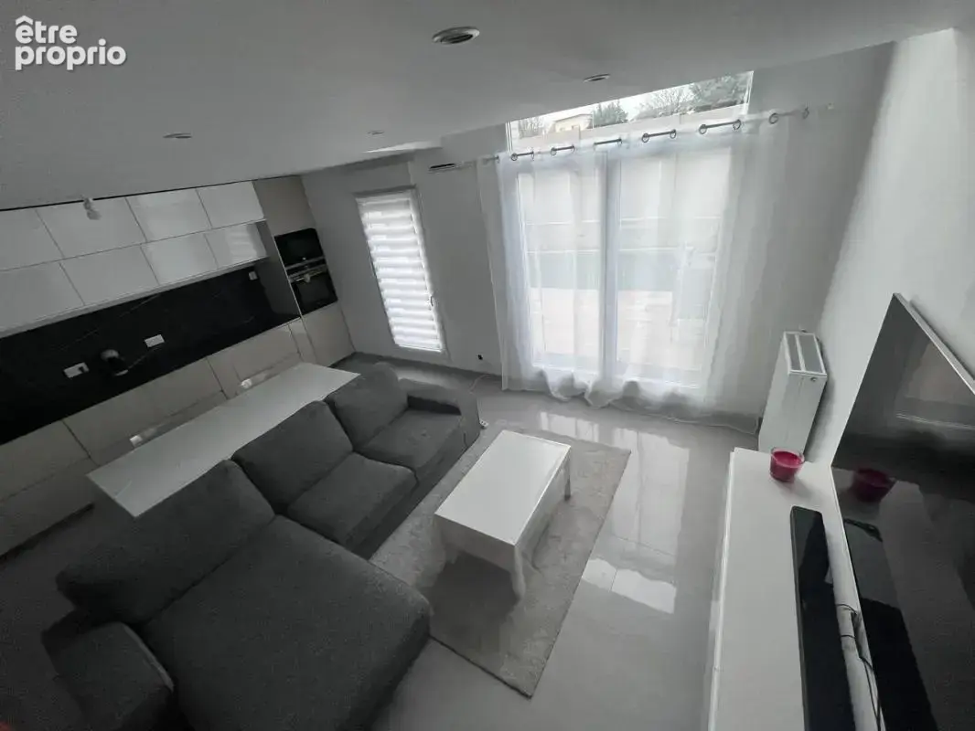 Maison de 4 pièces de 79 m² à Bondy - photo 2