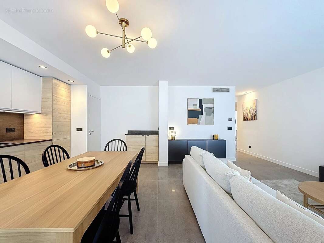 Appartement à LE CANNET