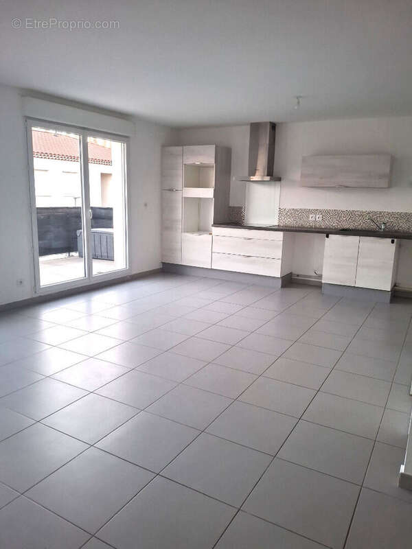 Appartement à PORT-DE-BOUC