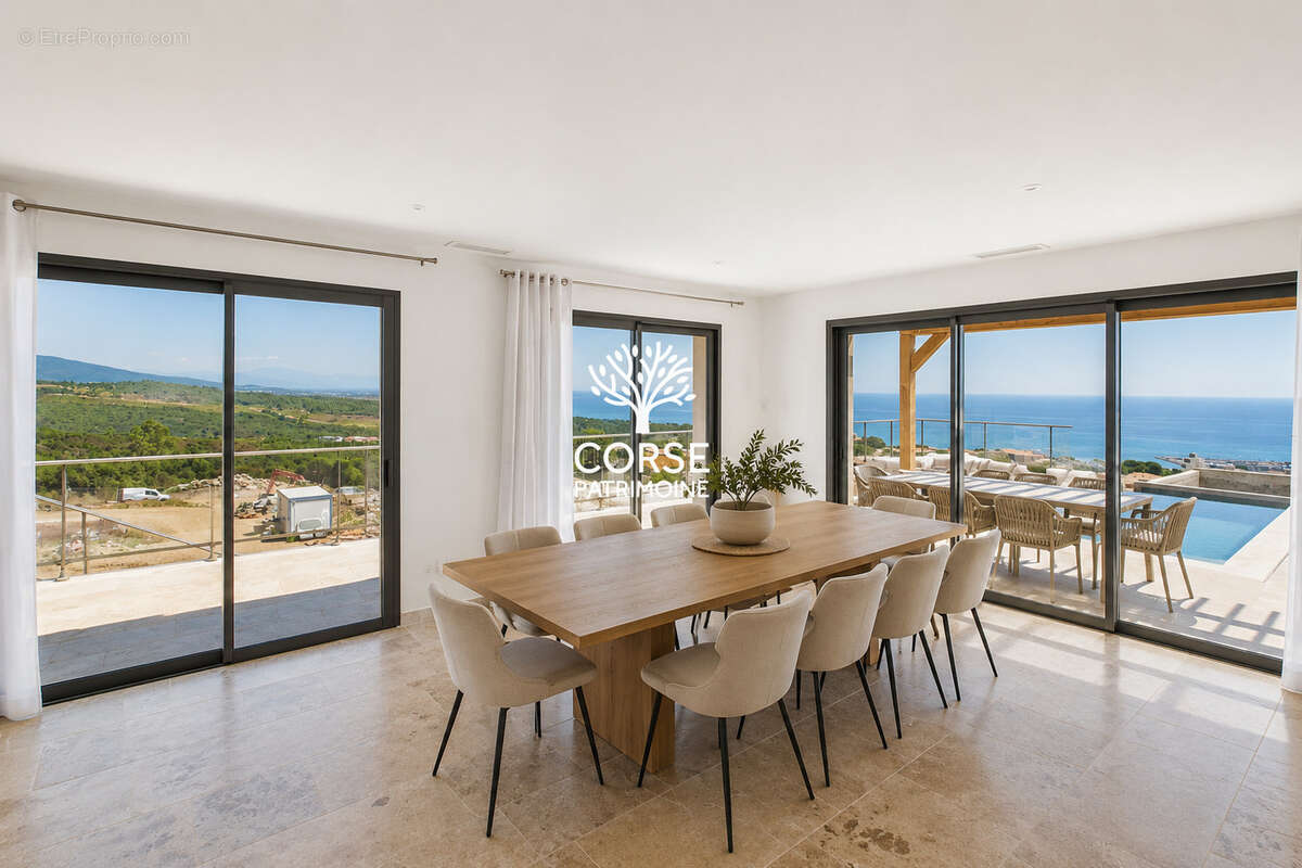 Villa T5 vue mer, piscine à débordement - photo 4