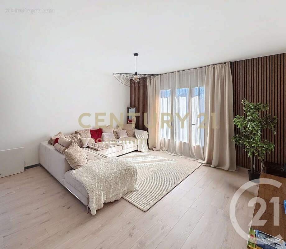 Maison à SAINT-JEAN-DE-VEDAS