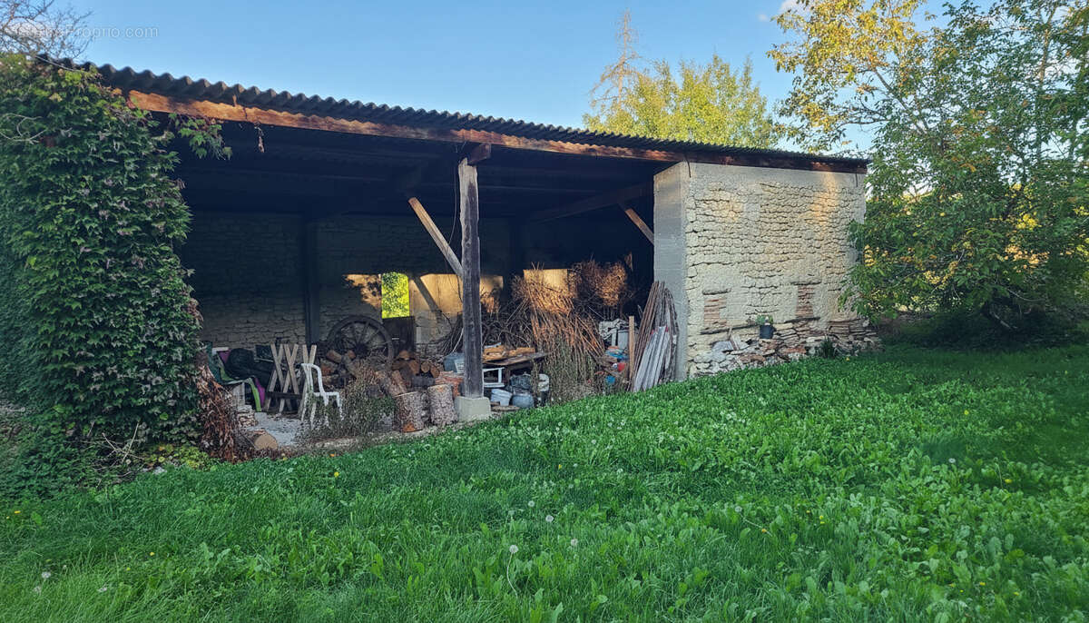 Maison en pierre à rénover - Environnement calme - Proximité Lauzerte - photo 3