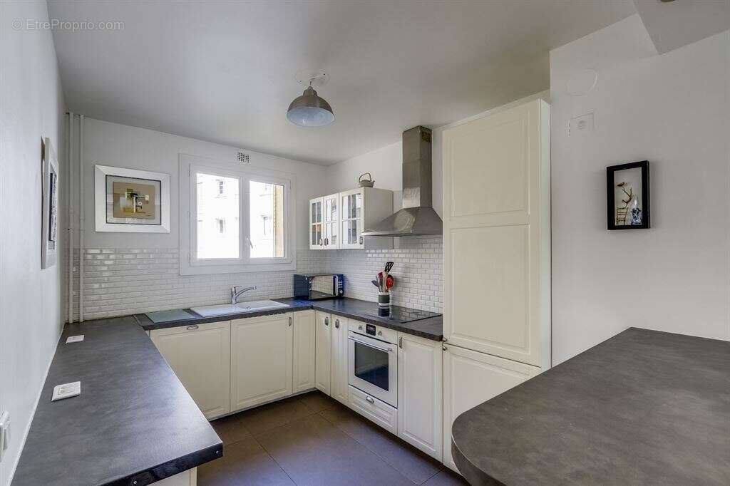 Appartement à PARIS-20E