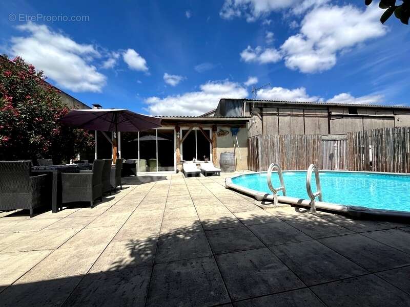Maison de ville des années 70, 5 pièces, proche du centre ville de CONDOM (32) avec jardin, piscine et dépendances - photo 24