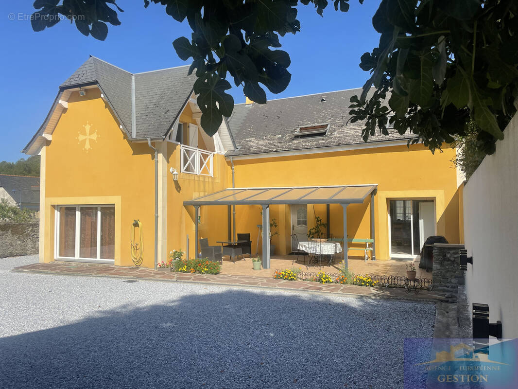 Maison à LOURDES