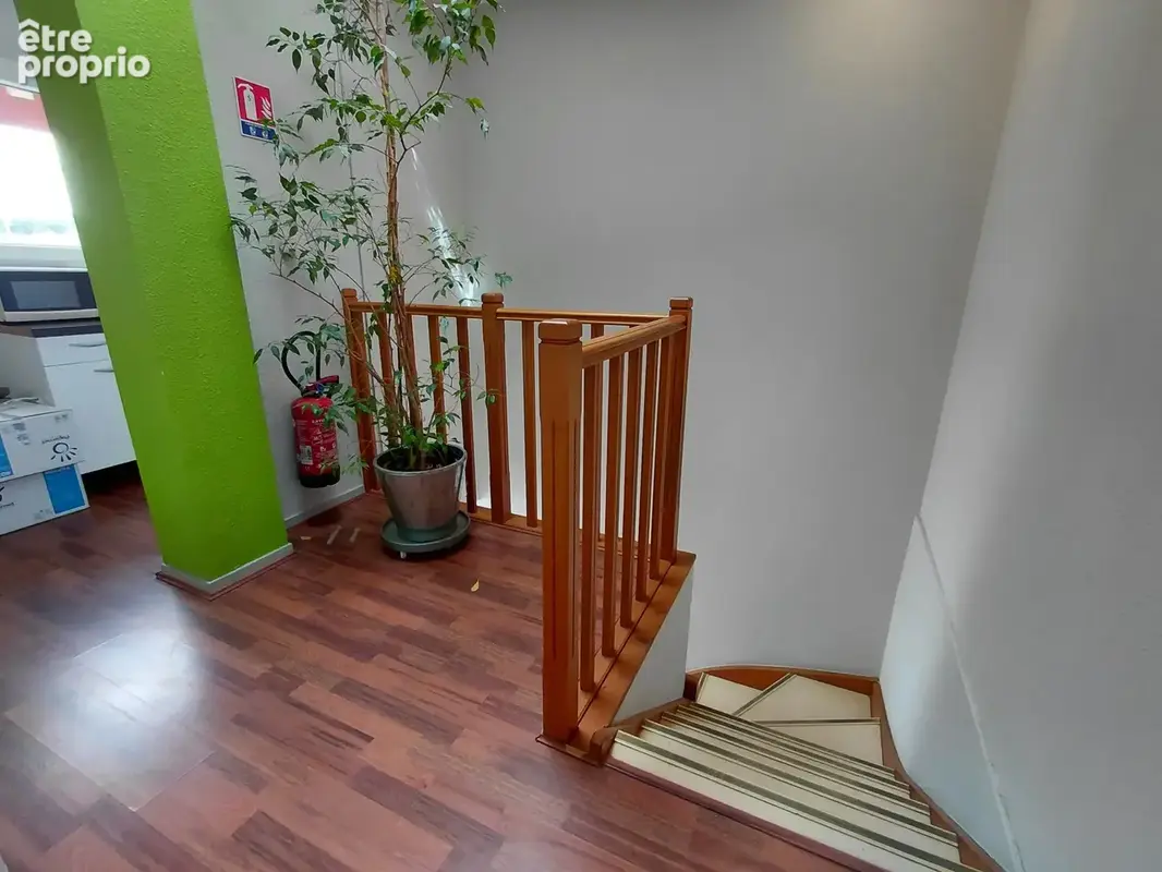 A Vendre A Périgueux : Local commercial d'environ 280m2 - photo 10