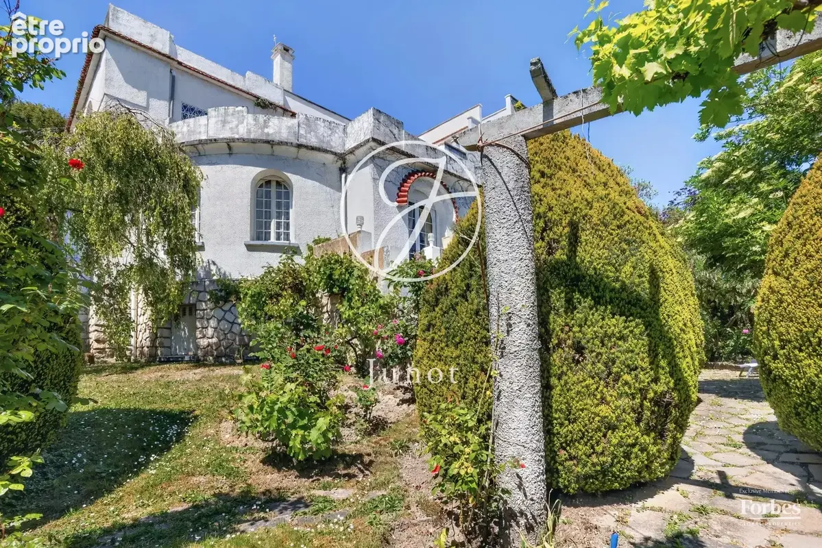 Suresnes - RAGUIDELLES - Maison 498m² - Terrain 1200m² - photo 22