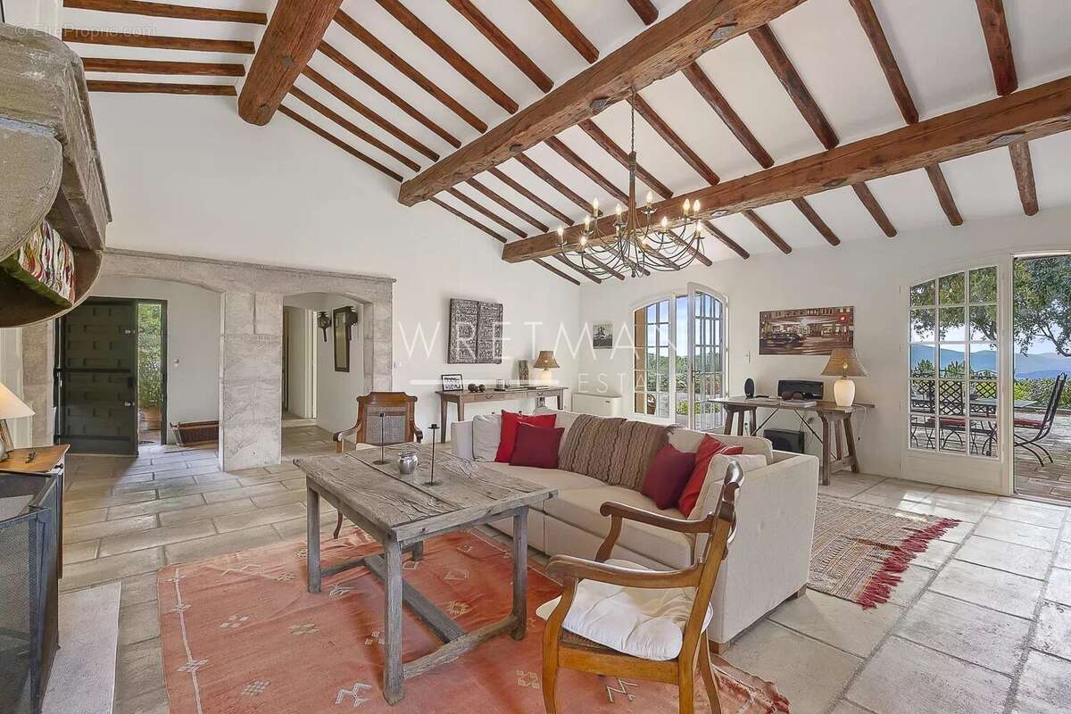 Maison à LA GARDE-FREINET
