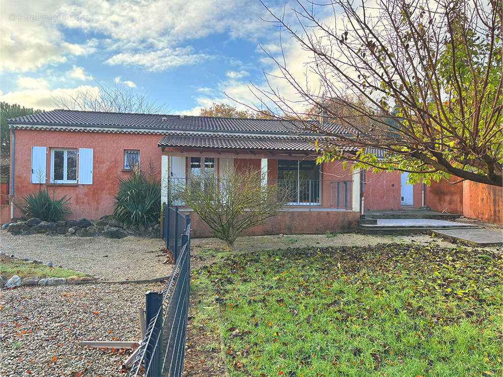 Maison à MALATAVERNE