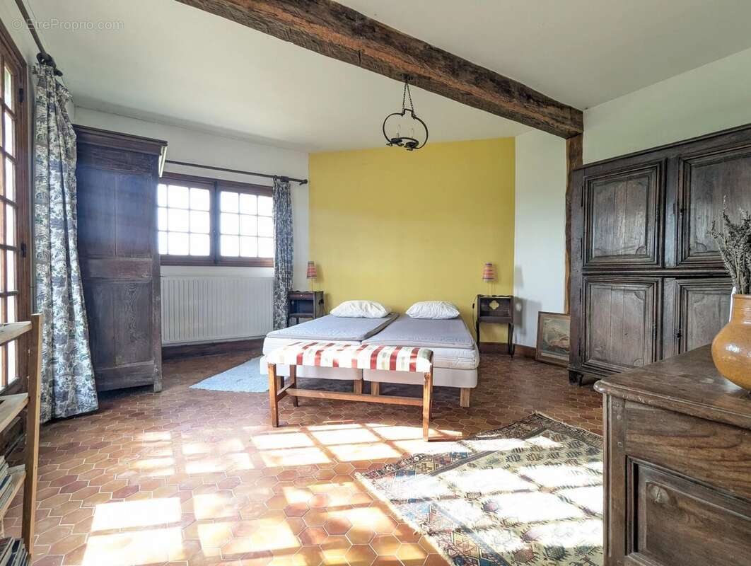 Maison à FONTAINE-SOUS-JOUY