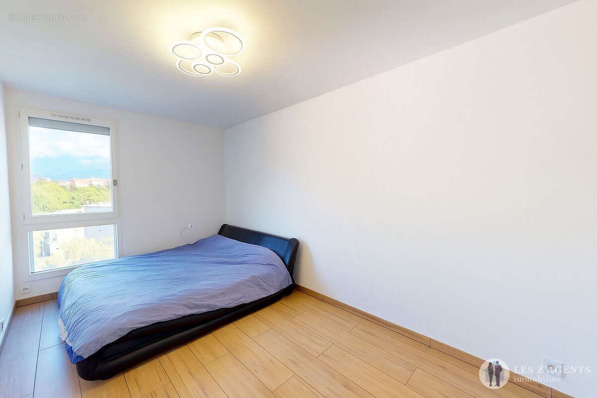 Appartement à FONTAINE