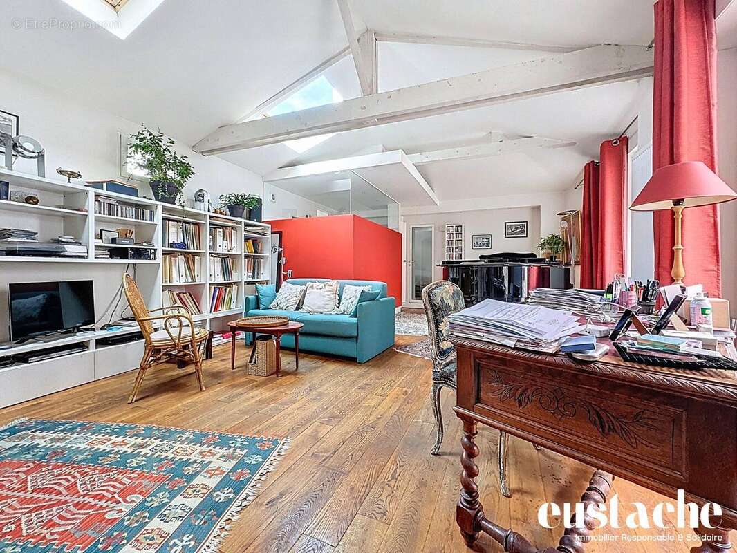 Appartement à PARIS-20E