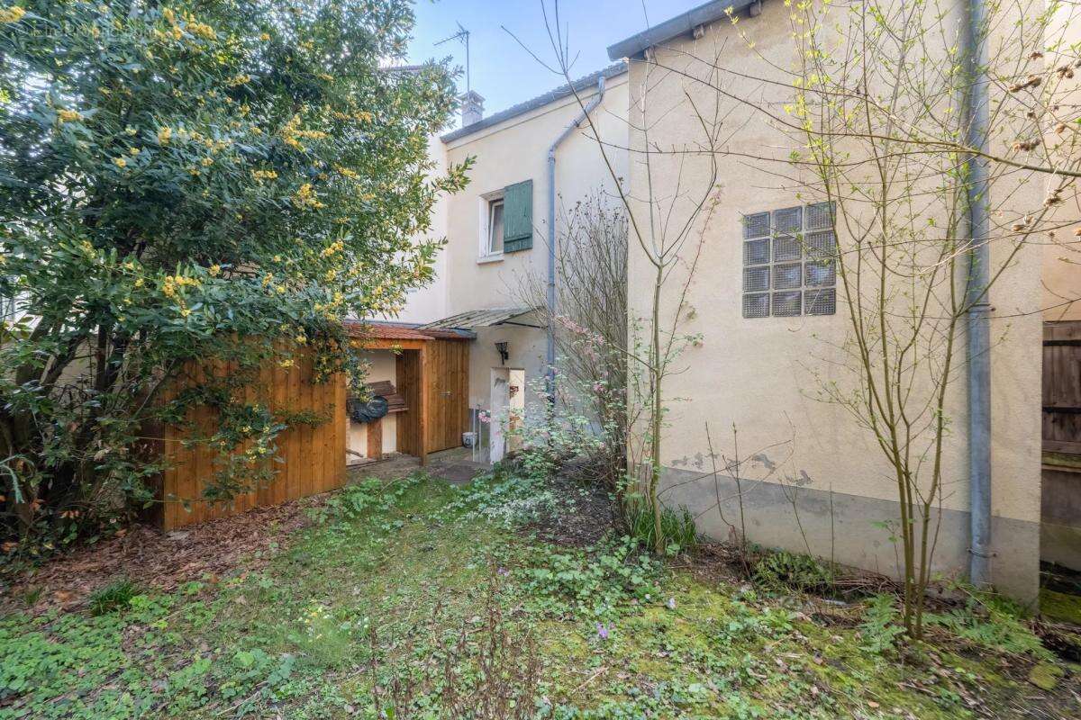 Maison à LOUVECIENNES