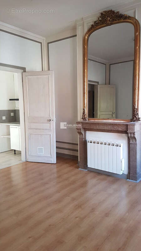 1 ER ETAGE - Appartement à LILLE