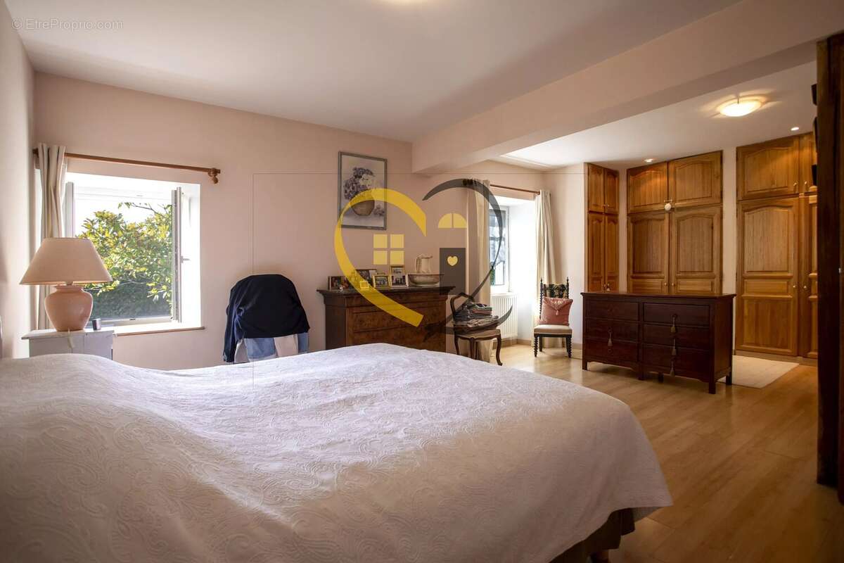 Maison à CREZANCY-EN-SANCERRE