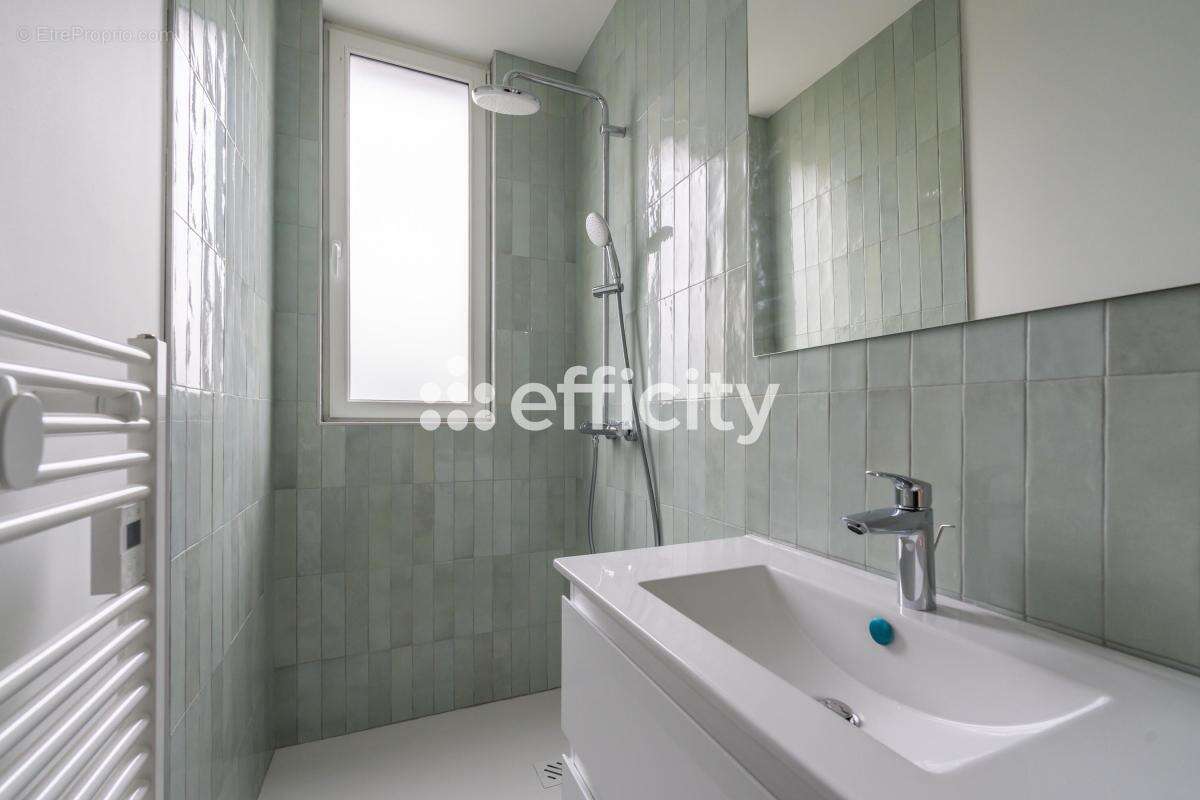 Appartement à VILLE-D&#039;AVRAY