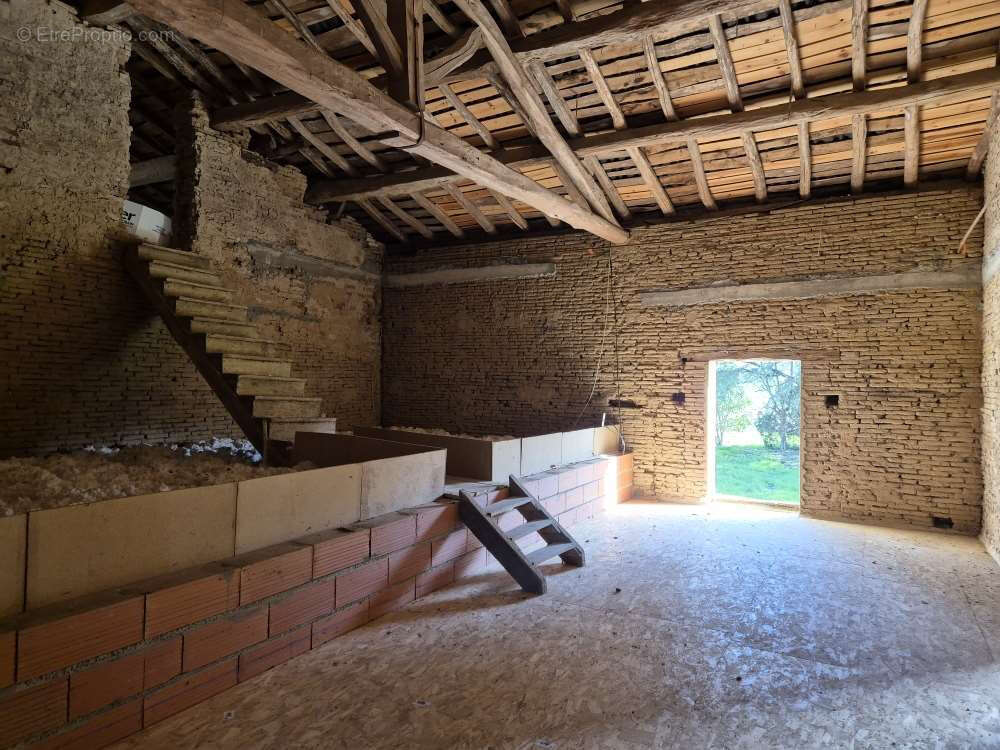 Maison 140 m² à Grazac  - photo 17