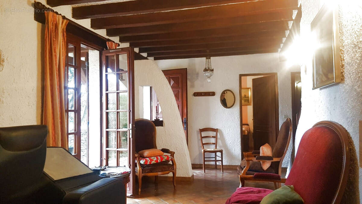 Maison à BONNIERES-SUR-SEINE