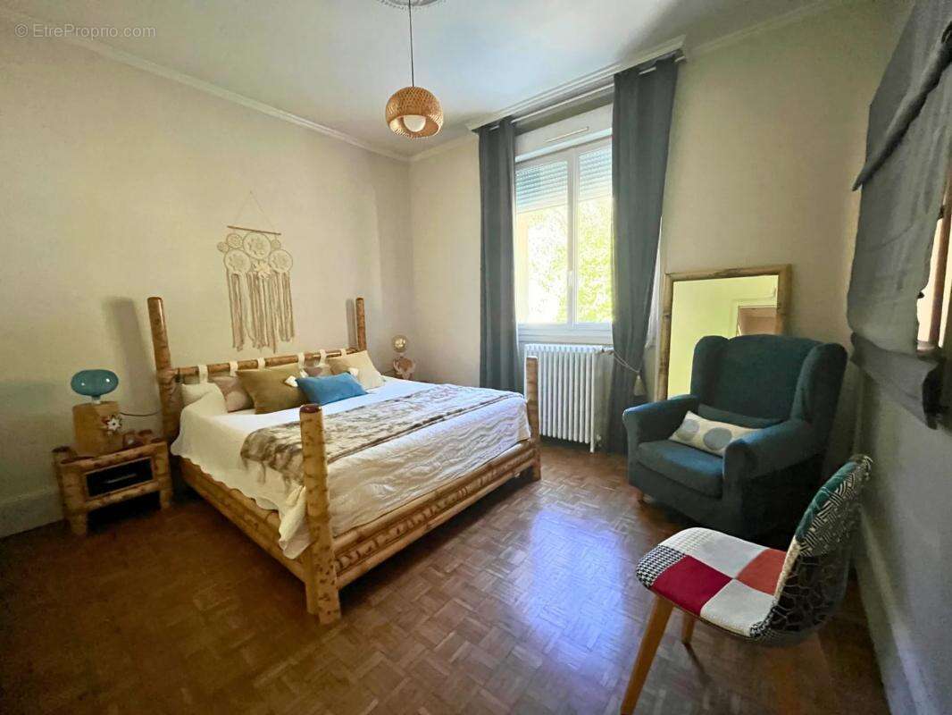 Maison à SAINT-VICTOR-DE-CESSIEU