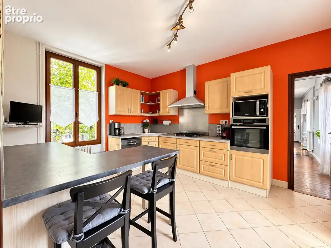 Beaune, quartier de la gare - maison de caractère en pierre - habitation ou activité professionnelle - photo 2