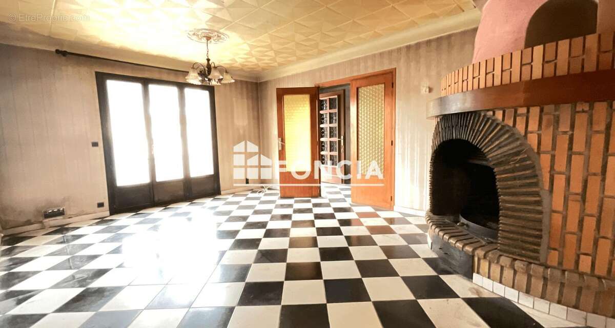 Maison à BAGES