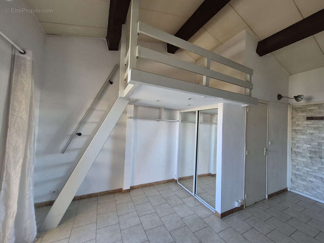 Appartement à SAUSSET-LES-PINS