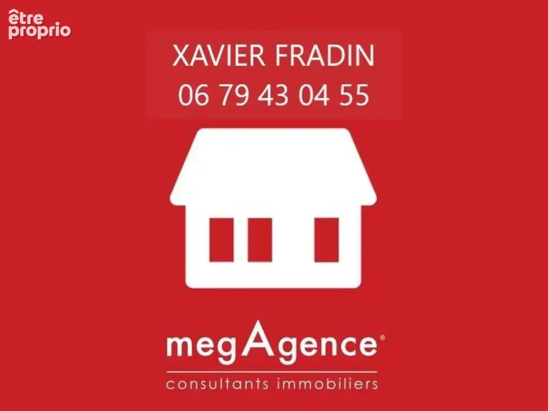 Garage idéalement situé, à deux pas de la rue piétonne et de la plage. Hors copropriété ! - photo 2
