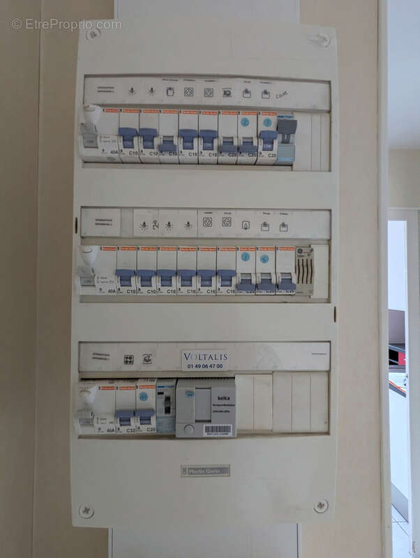 Appartement à vendre 4 pièces TULLINS (38) -  62.79 m² - Dernier étage - 2 chambres- 2 caves et stationnement au bas de l'immeub - photo 14