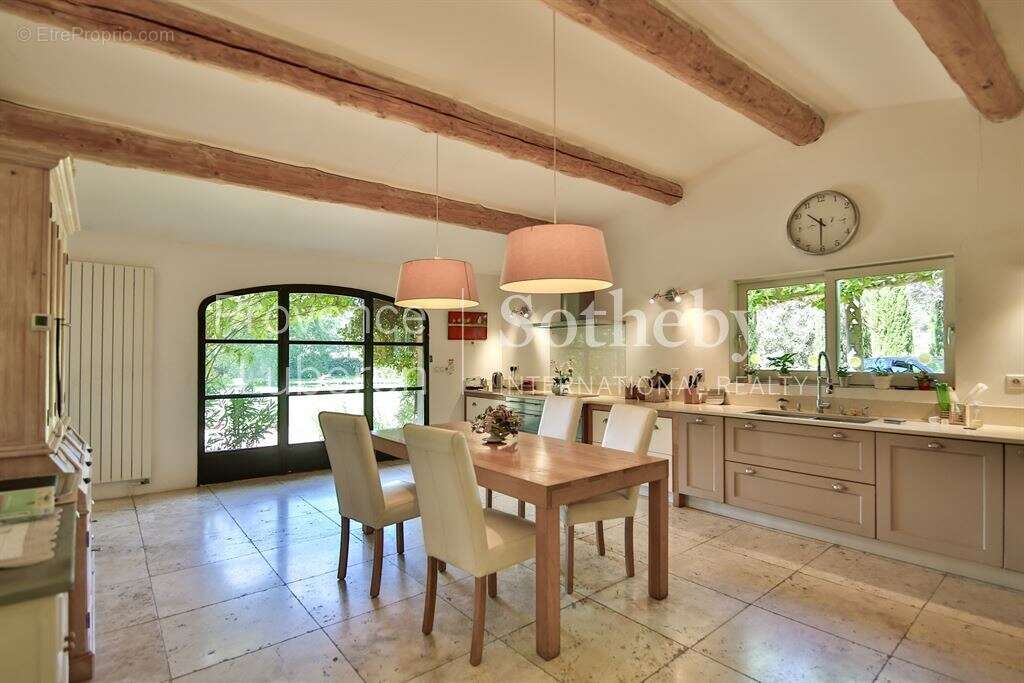 Authentique mas provençal de caractère – Sud Luberon - photo 7