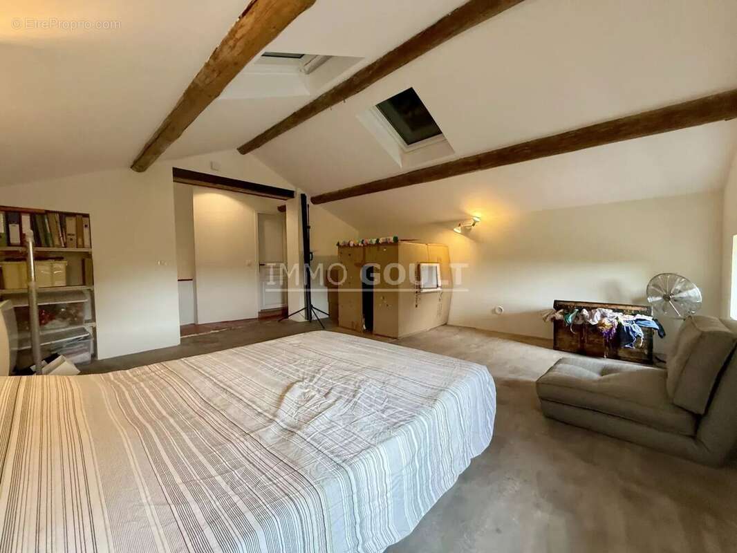 Maison à SAINT-SATURNIN-LES-APT