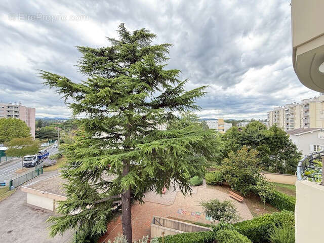 Appartement à TASSIN-LA-DEMI-LUNE