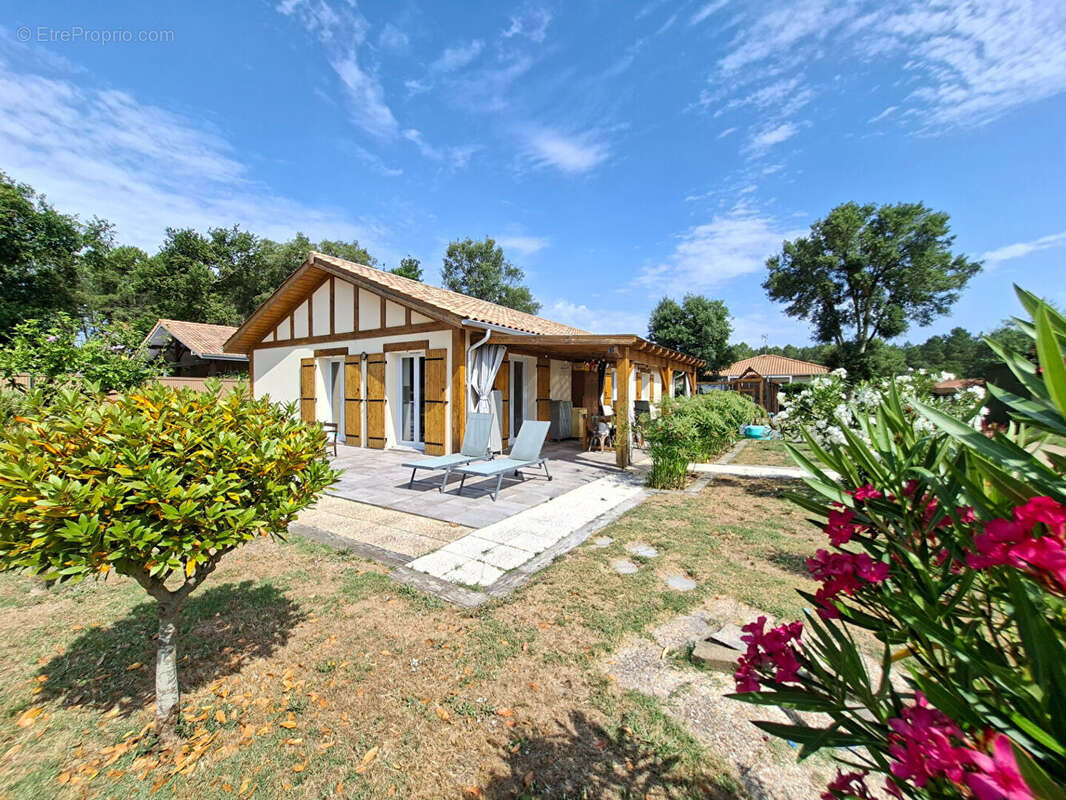 Maison à MOLIETS-ET-MAA