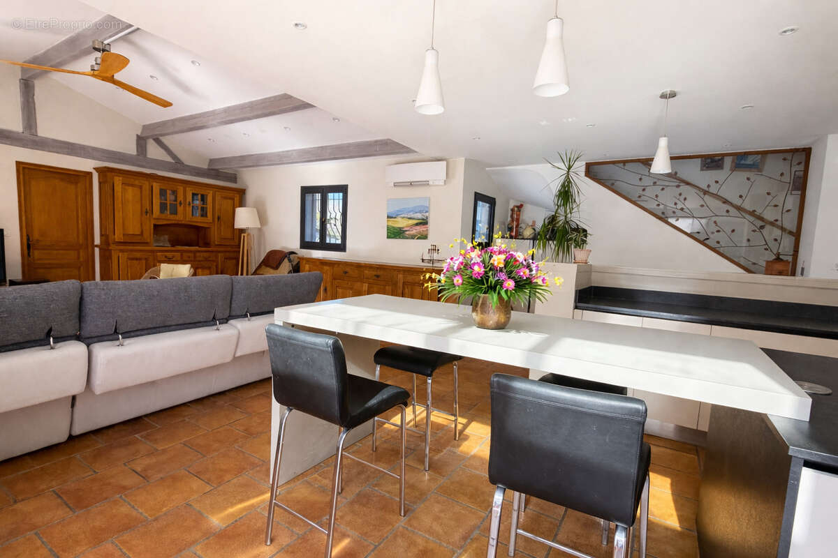 Maison à MOUANS-SARTOUX