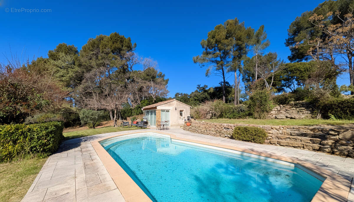 Maison à LE CASTELLET