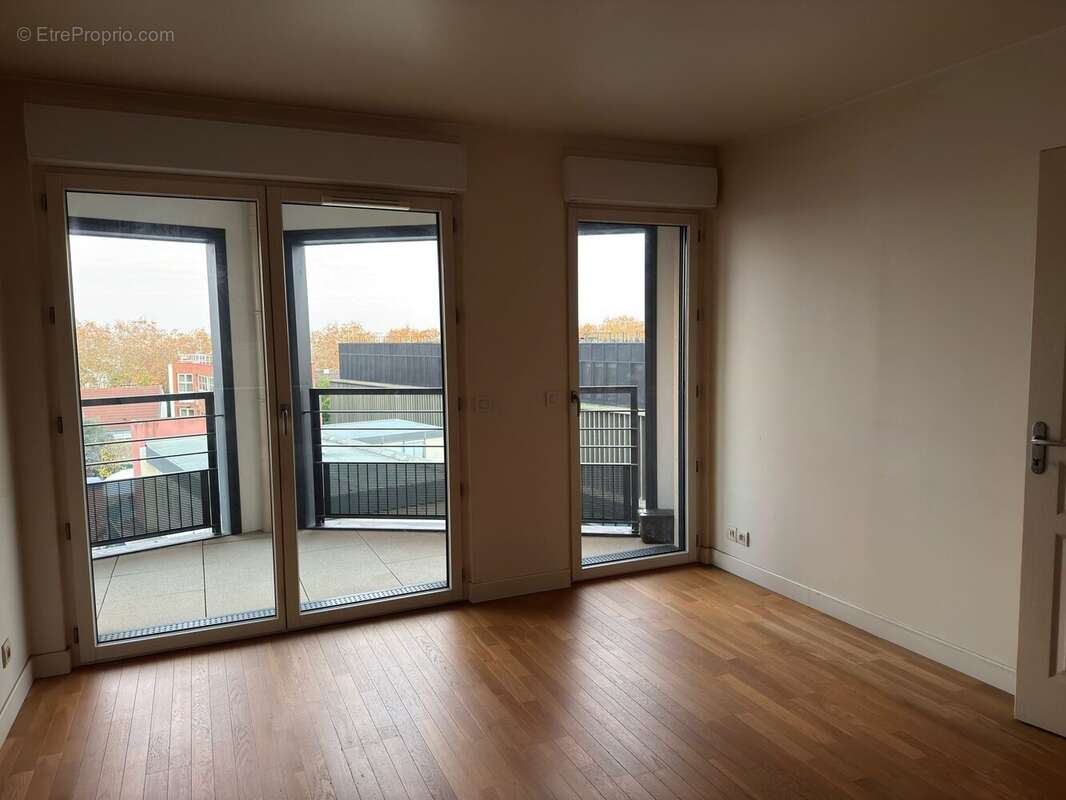 Appartement à ISSY-LES-MOULINEAUX
