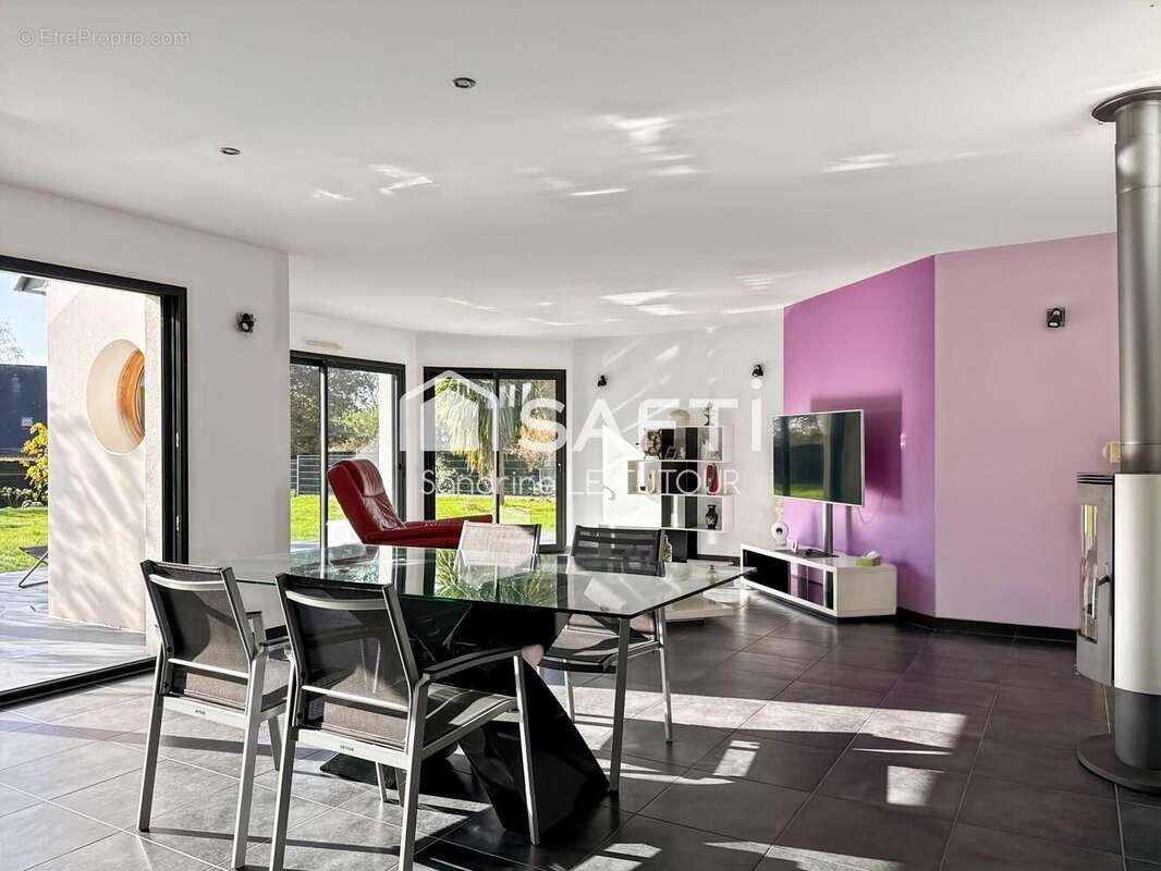 Photo 4 - Maison à LOCQUELTAS