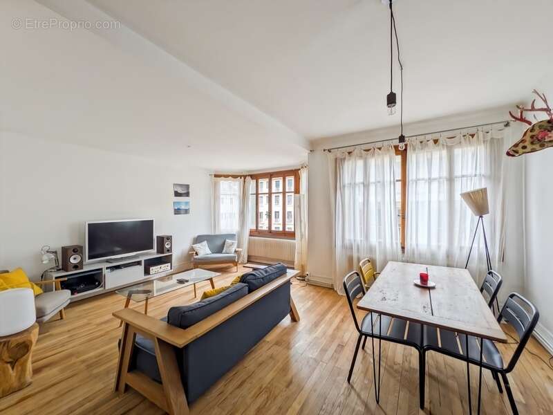 Appartement à EVIAN-LES-BAINS