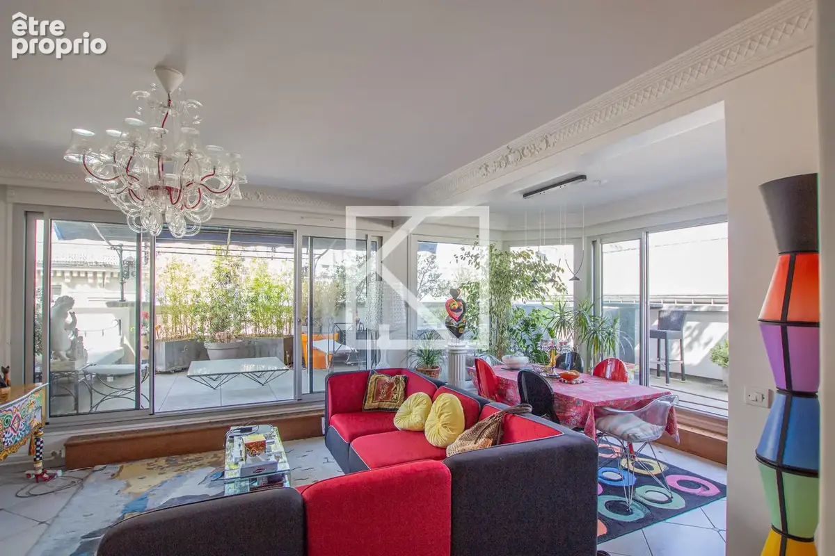 Appartement à PARIS-14E