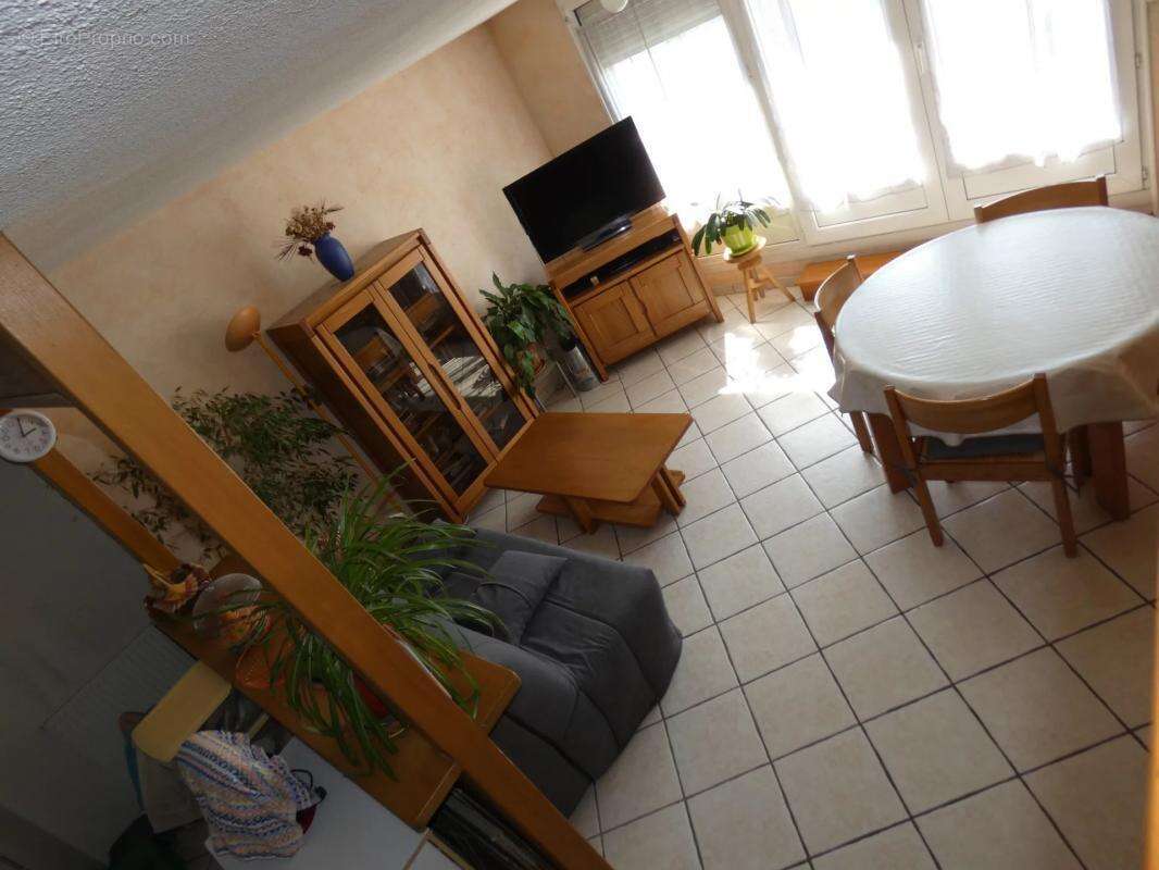 Appartement à COGNIN