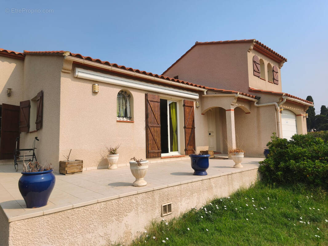 Maison à SAINT-LAURENT-DE-LA-SALANQUE