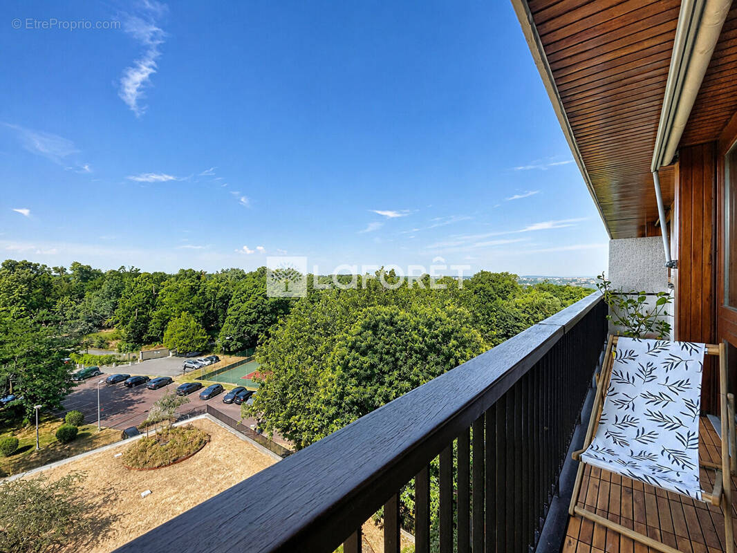 Appartement à LA CELLE-SAINT-CLOUD