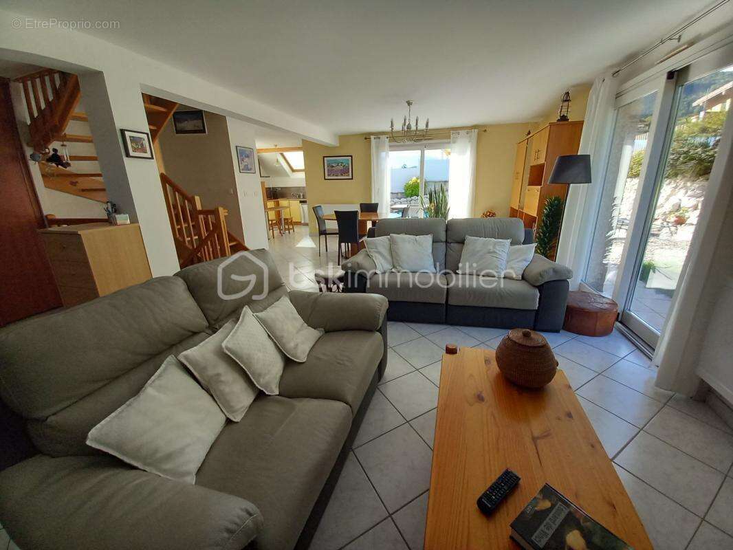 Maison à BEAUCROISSANT