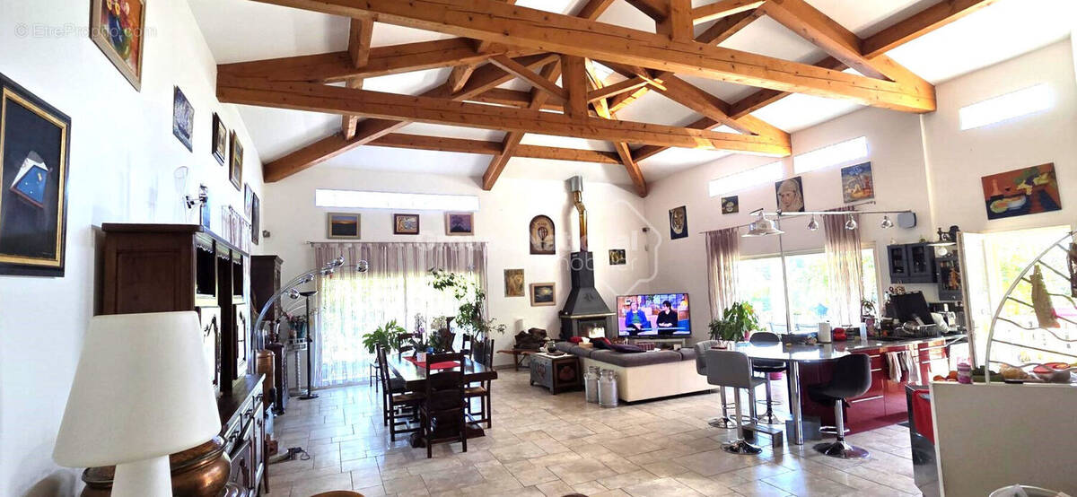 Maison à ENSUES-LA-REDONNE