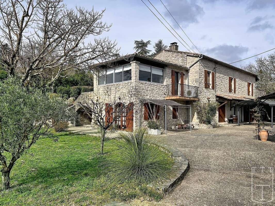 Maison à RUOMS